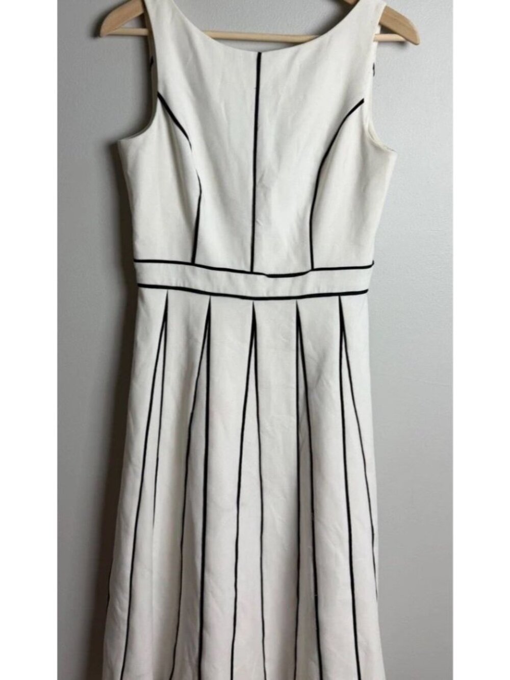 White House Black Market Piped Fit & Flare Dress White Black Size 4 Women’s
